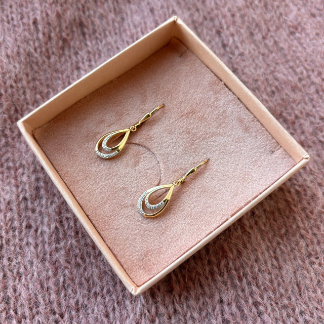 *Ørebøjler cubic zir. 8 kt.