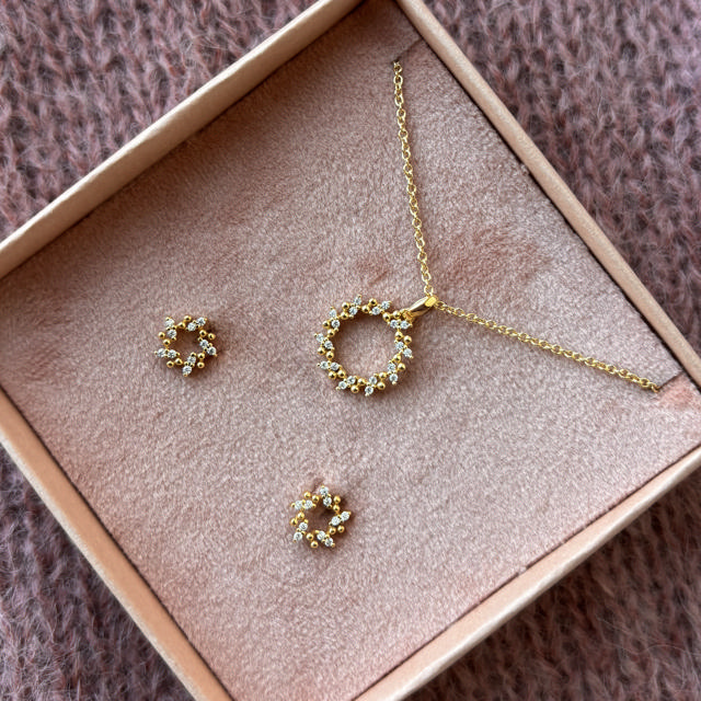 *Øreringe cubic zir. 8 kt.