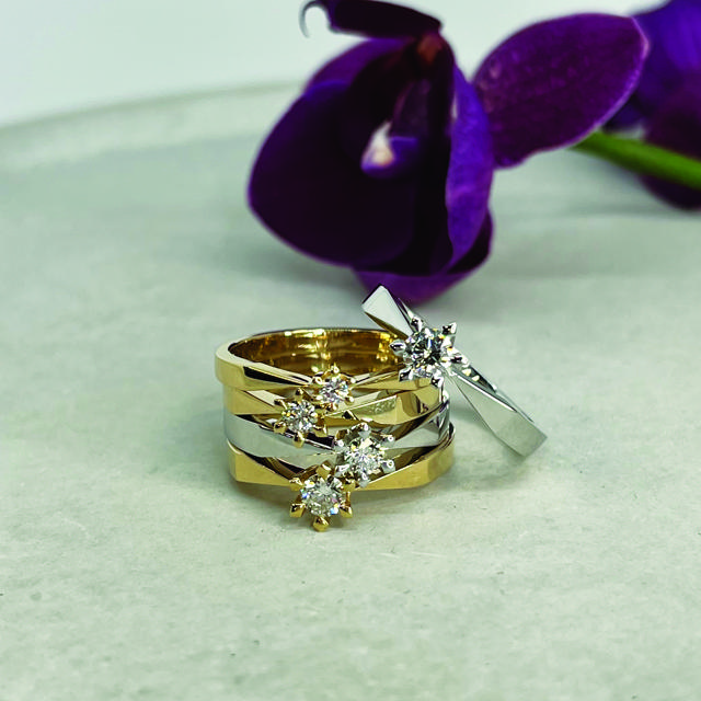 *Victoria ring 14 kt. hv 0,25 G-TW/SI