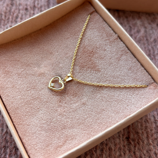 *Vedhæng hjerte cubic zir 8 kt m.sølvkæde