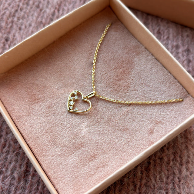 *Vedhæng hjerte cubic zir 8 kt m.sølvkæde