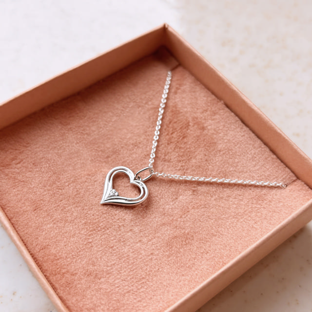 Pendant heart 0,015 333 white