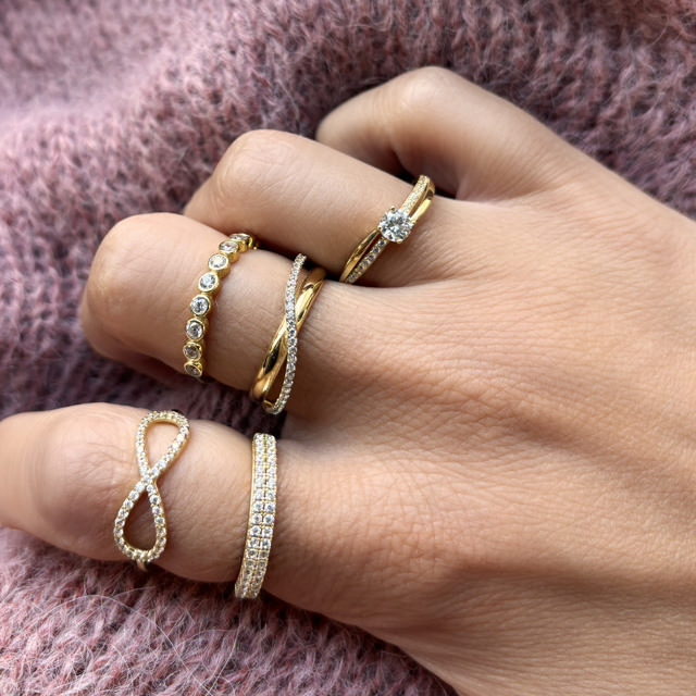 *Ring cubic zir. 8 kt.