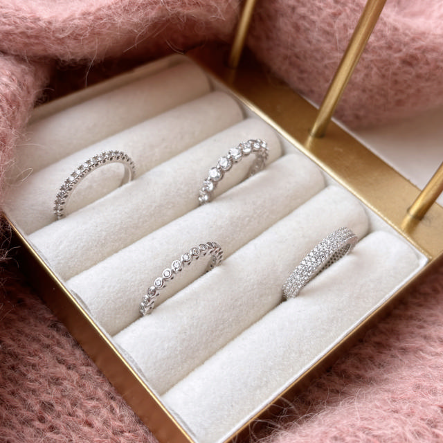 *SoHo ring cubic zir. sølv rh.