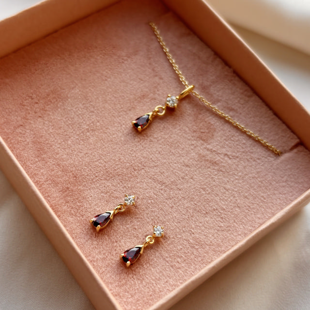 *Pixel smykkesæt dråbe rød cubic zir. sølv fg.