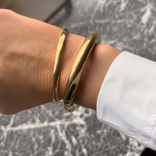 *Molly armring oval 4 mm stål guldfarvet