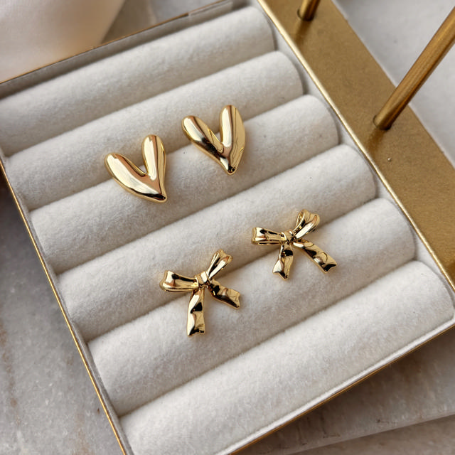 Earsticks hearts brass goldplated