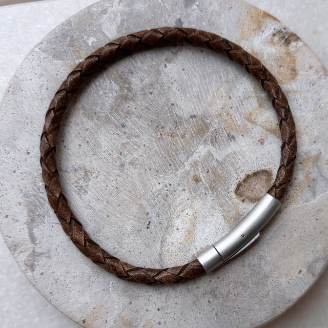 Bracelet brown leather steel lock