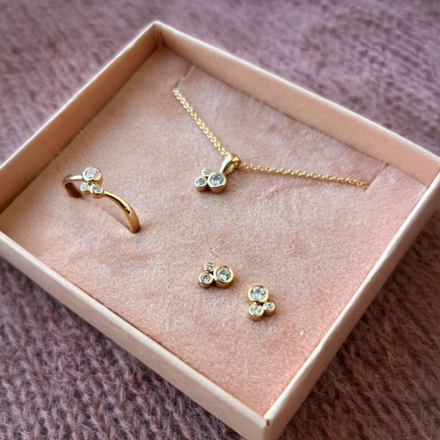 Earsticks zir. 333 yell.