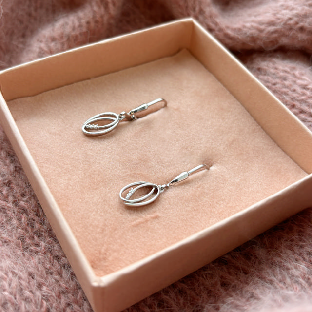 Earhangers zir. 925 rho.