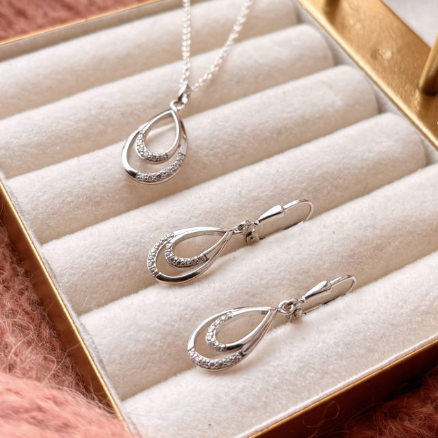 Earhanger zir. 925 rho.